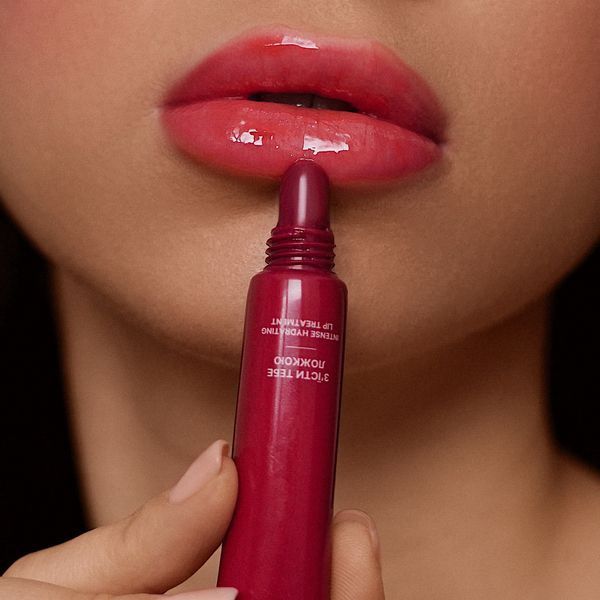 Блиск для губ Kiss Me Intense Hydrating Lip Treatment - З'їзти тебе ложкою (8 ml) 16025 фото