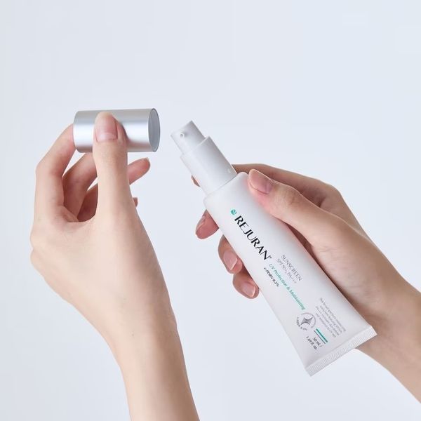 Сонцезахисний крем Rejuran Sunscreen SPF50+ PA+++ (50 ml) 4374 фото