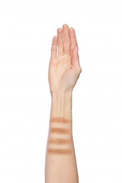 Бронзер ZOLA Natural Bronze Glow - 04 Tan Marble Bronze (8.5 g) 4140 фото