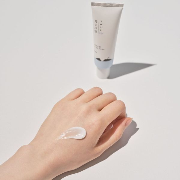 Зволожуючий крем для шкіри навколо очей ROUND LAB 1025 Dokdo Eye Cream (30 ml) 4831 фото